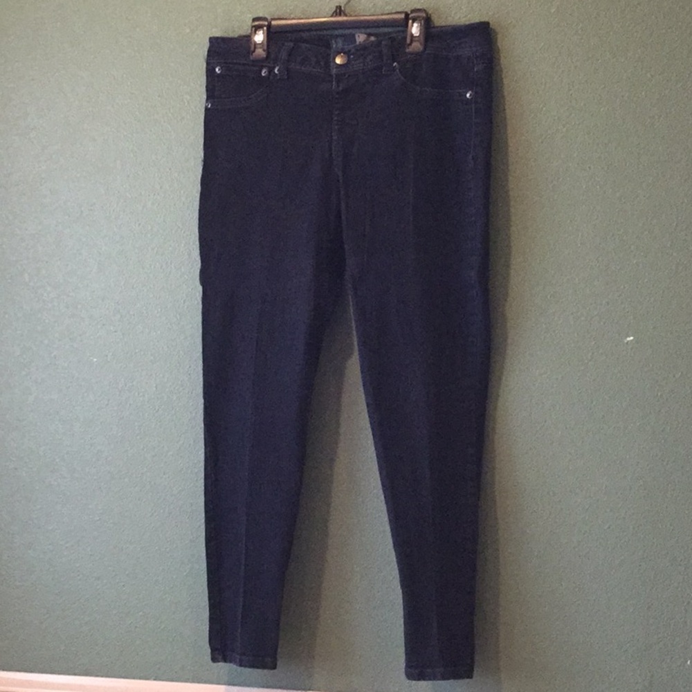 Black jeans leggings
